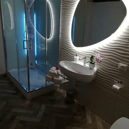 Homes - Mini - Apartment *